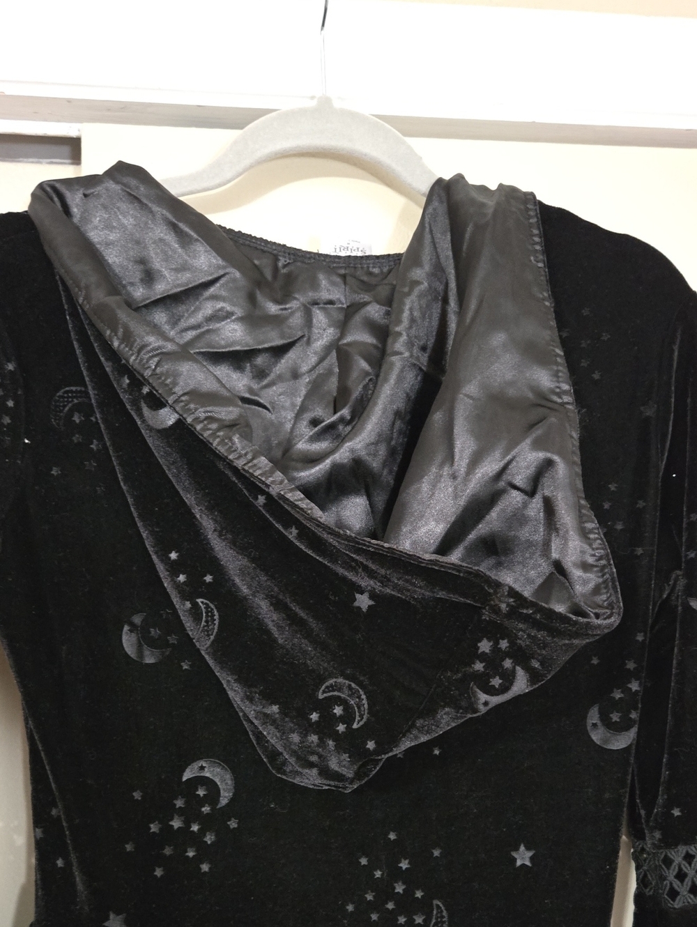 Celestial Coven Black Velvet Moon & Star Lace-Trim Hooded Dress Size Medium - Picture 10 of 11